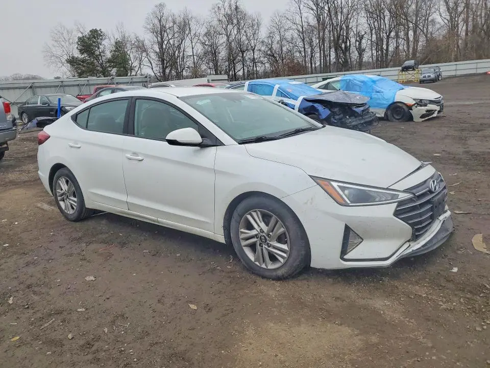 2019 HYUNDAI ELANTRA SEL  