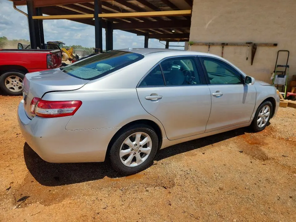 2011 TOYOTA CAMRY LE  