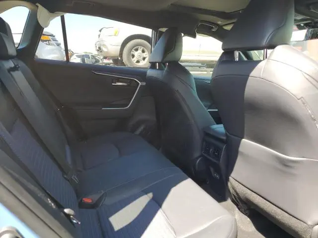 2025 TOYOTA RAV4 XSE  