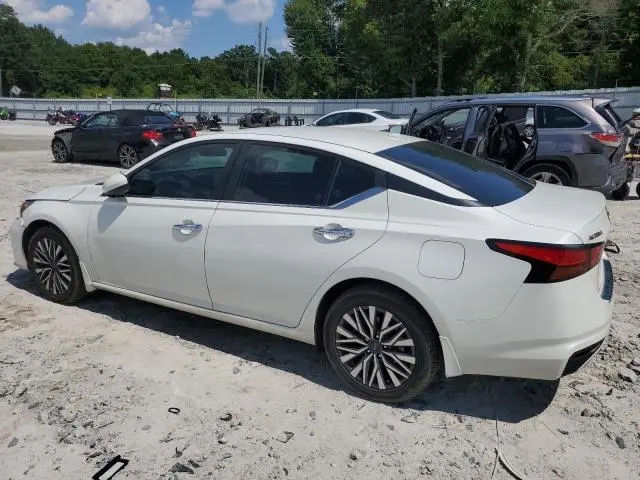 2023 NISSAN ALTIMA SV  