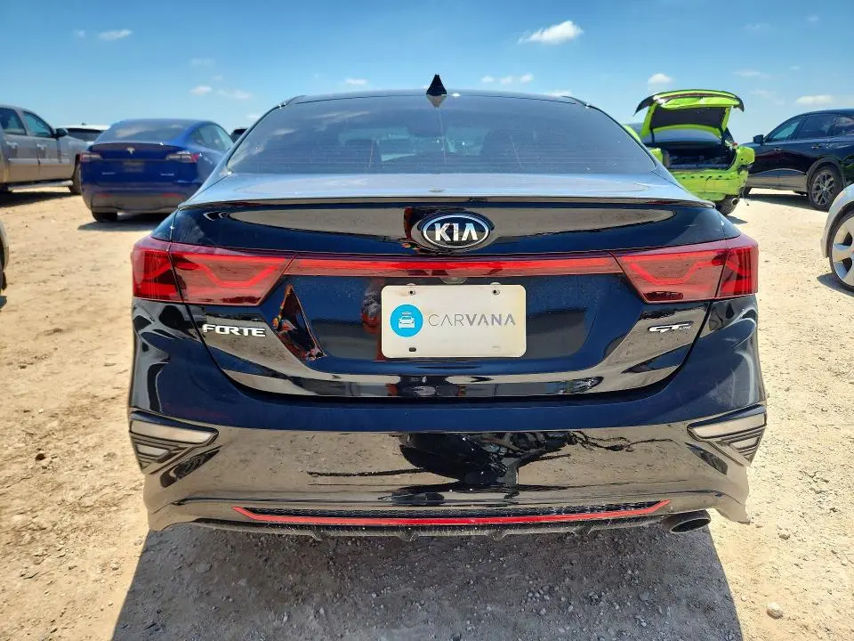 2021 KIA FORTE GT LINE  