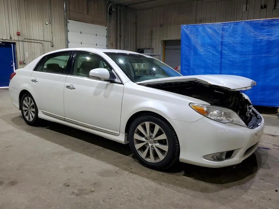 2011 TOYOTA AVALON LIMITED  