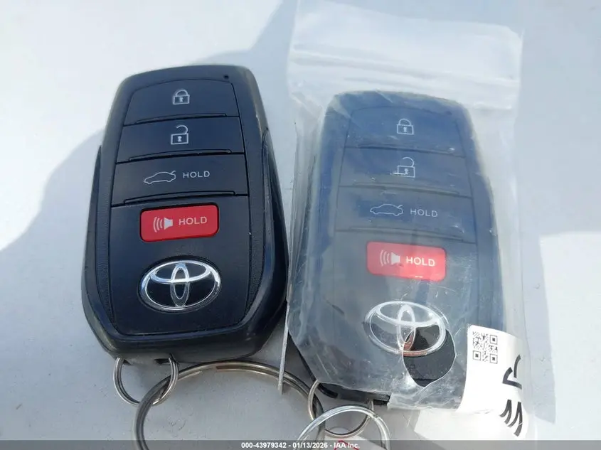 2024 TOYOTA COROLLA HYBRID XLE