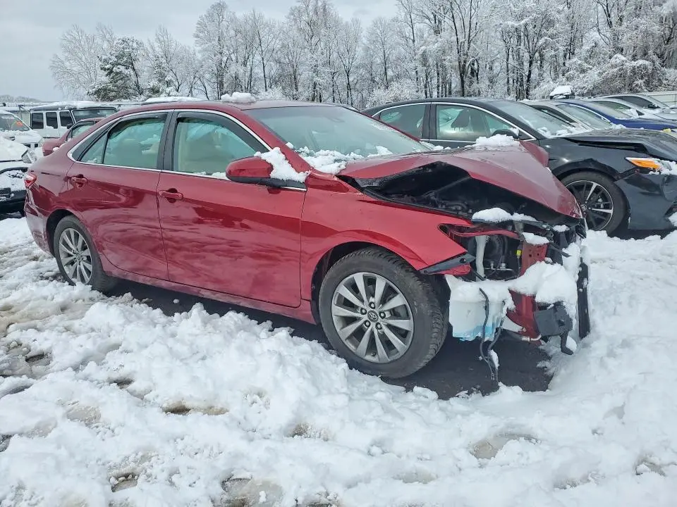 2017 TOYOTA CAMRY XLE  