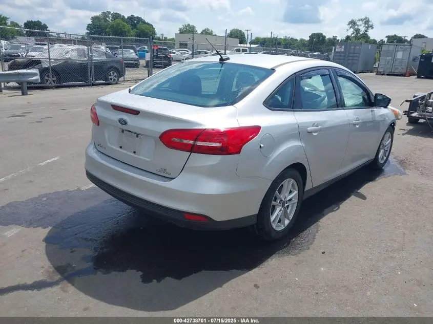 2015 FORD FOCUS SE