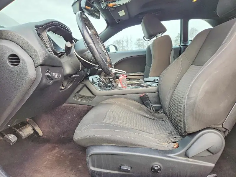 2016 DODGE CHALLENGER SXT  