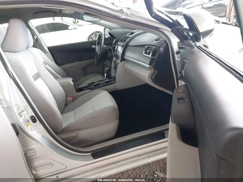 2014 TOYOTA CAMRY LE