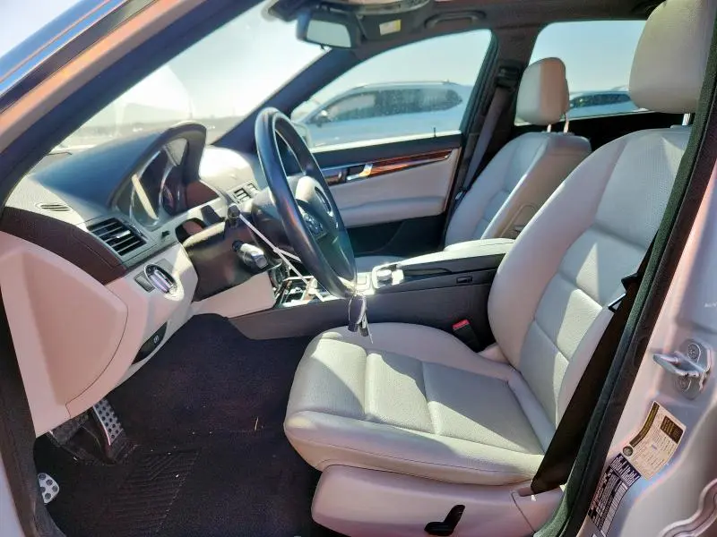 2011 MERCEDES-BENZ C 300  