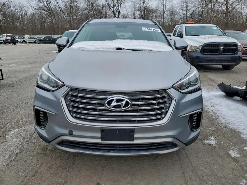 2017 HYUNDAI SANTA FE SE  