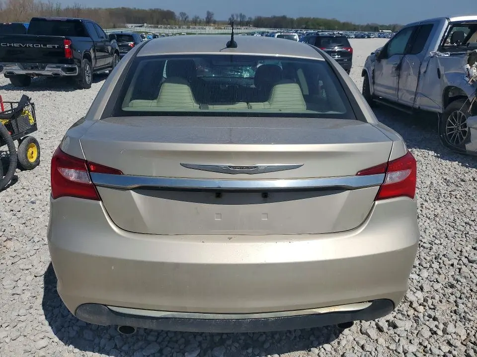 2013 CHRYSLER 200 LX  
