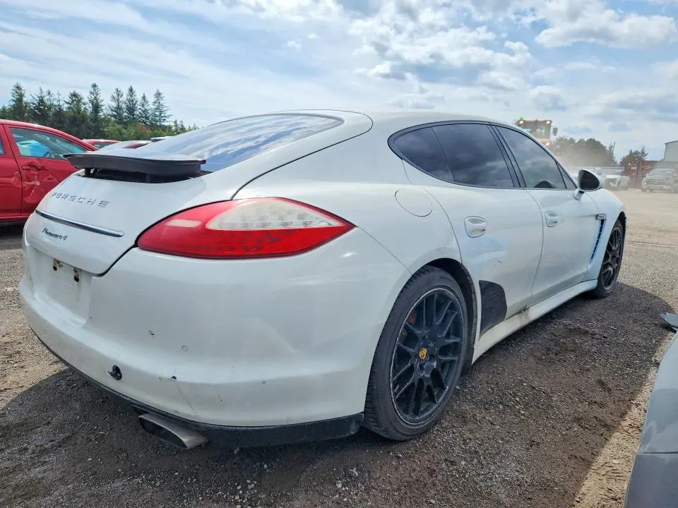 2012 PORSCHE PANAMERA 2  