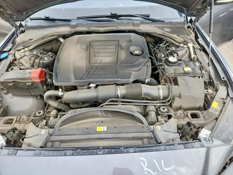 2019 JAGUAR XE PREMIUM  