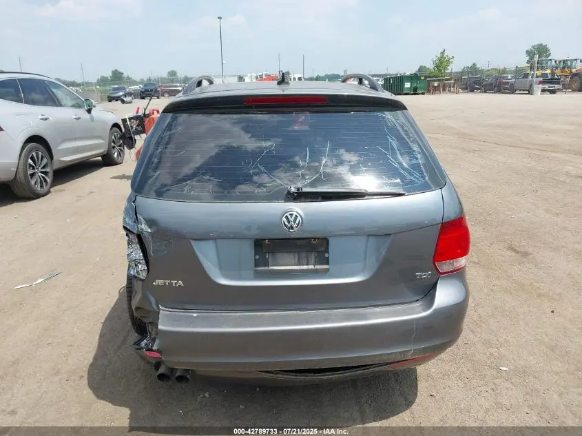 2011 VOLKSWAGEN JETTA SPORTWAGEN 2.0L TDI