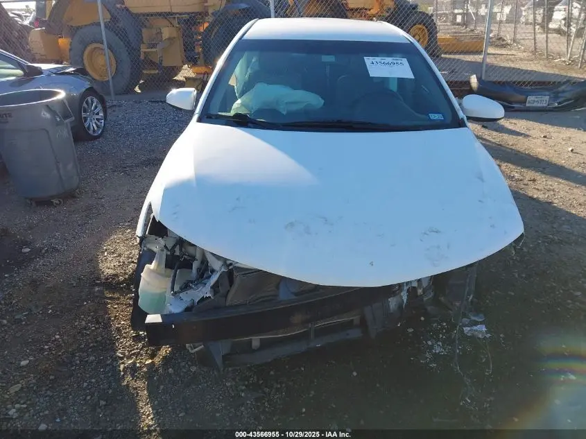 2012 TOYOTA CAMRY LE