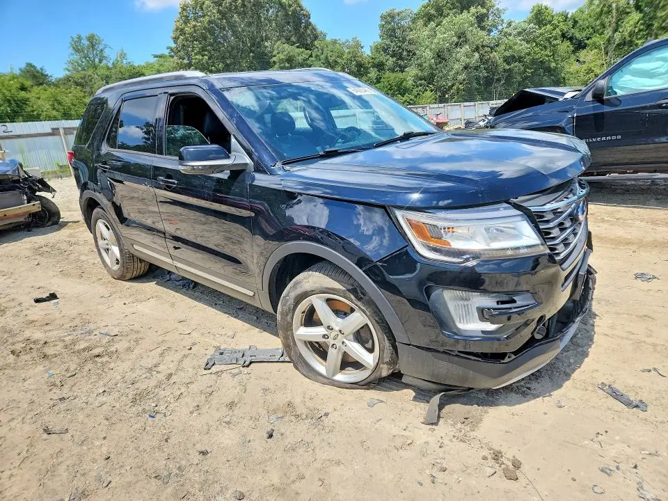 2017 FORD EXPLORER XLT  
