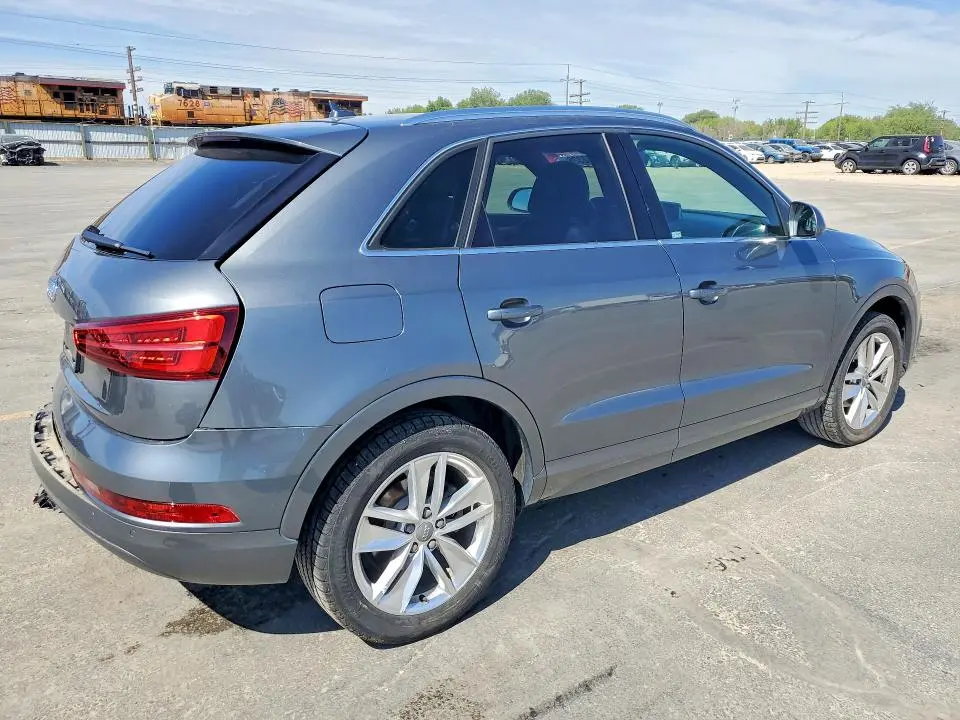 2016 AUDI Q3   