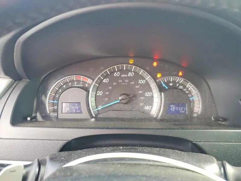 2014 TOYOTA CAMRY SE  