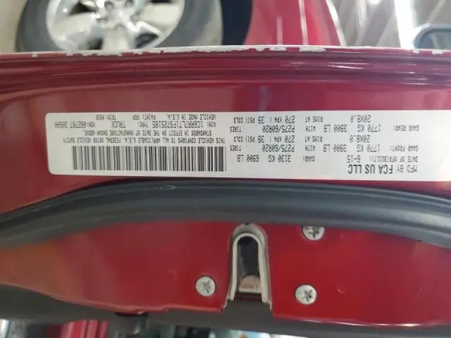 2015 RAM 1500 SLT  
