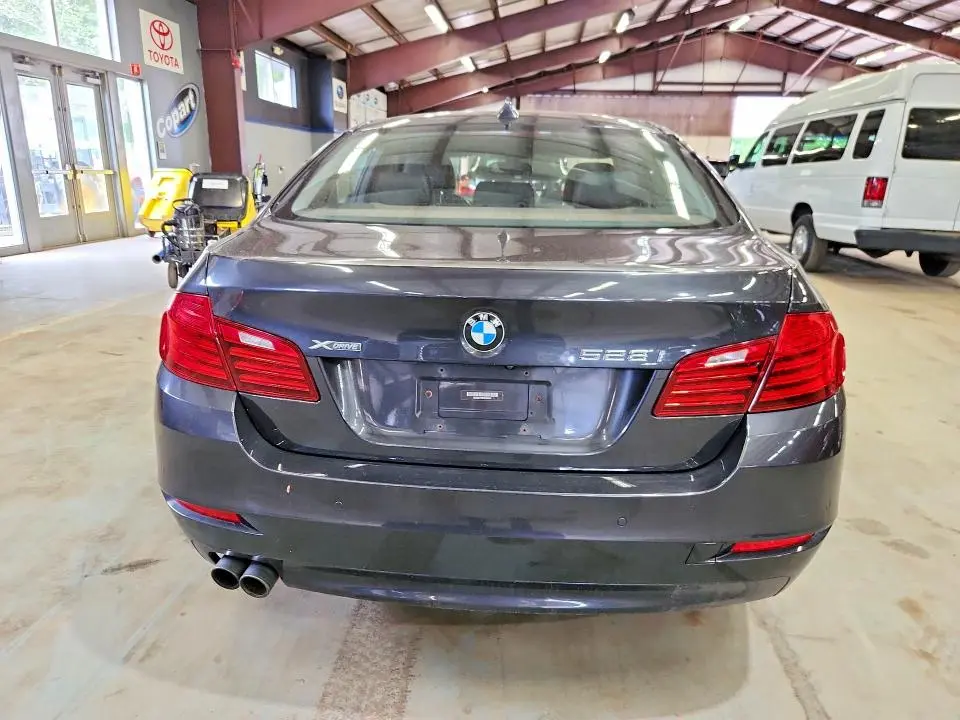 2015 BMW 528 XI  