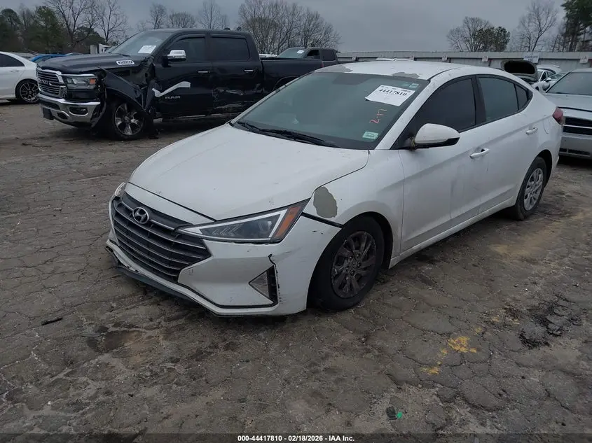 2019 HYUNDAI ELANTRA SE