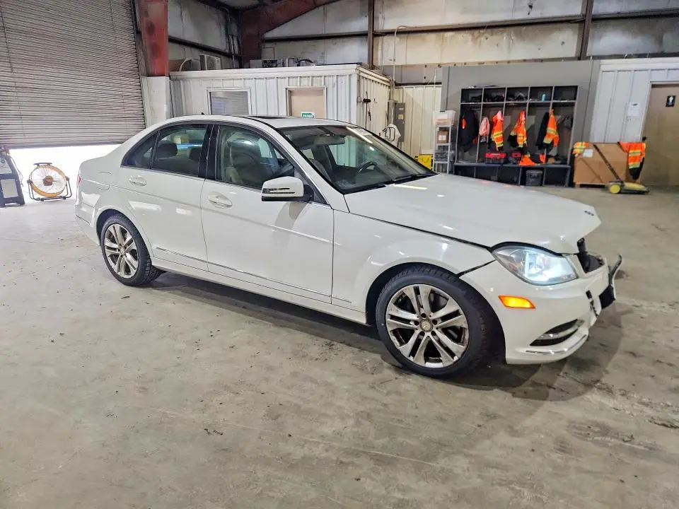 2013 MERCEDES-BENZ C 300 4MATIC  