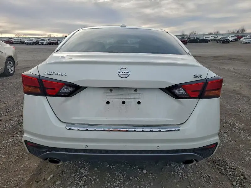 2021 NISSAN ALTIMA SR  