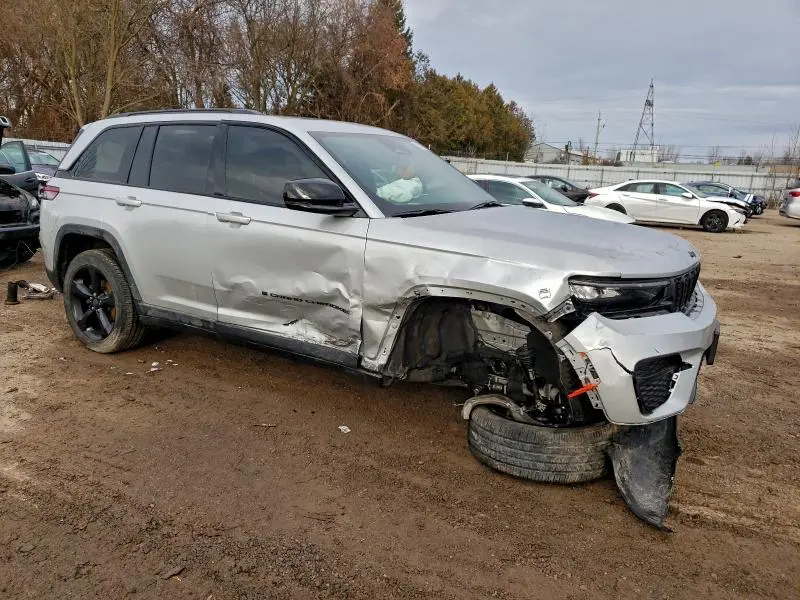 2024 JEEP GRAND CHEROKEE LAREDO  