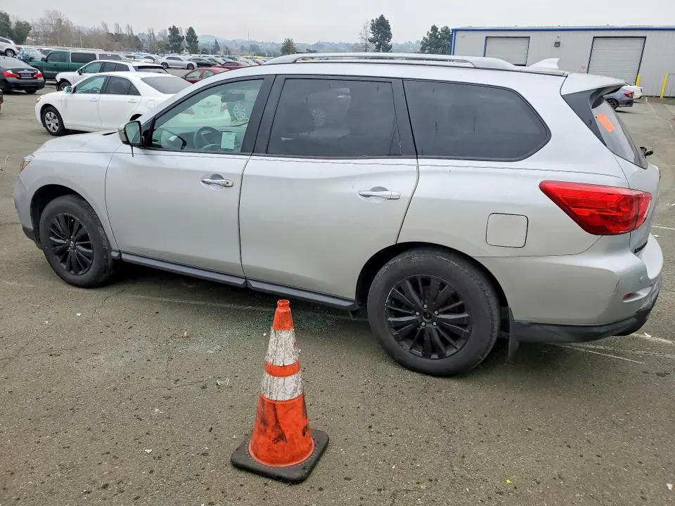 2019 NISSAN PATHFINDER S  