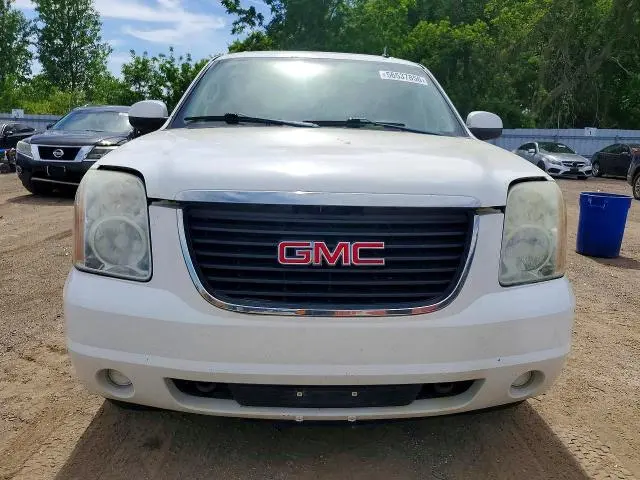2011 GMC YUKON XL K1500 SLE  