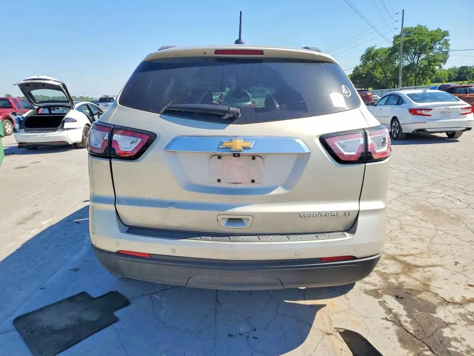 2016 CHEVROLET TRAVERSE LT  