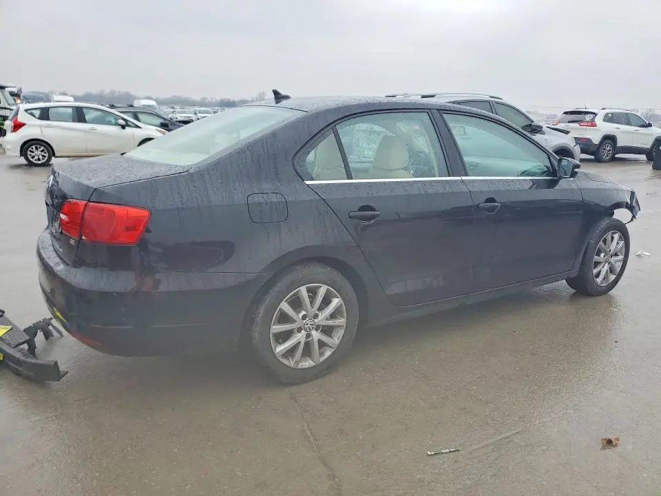 2014 VOLKSWAGEN JETTA SE  