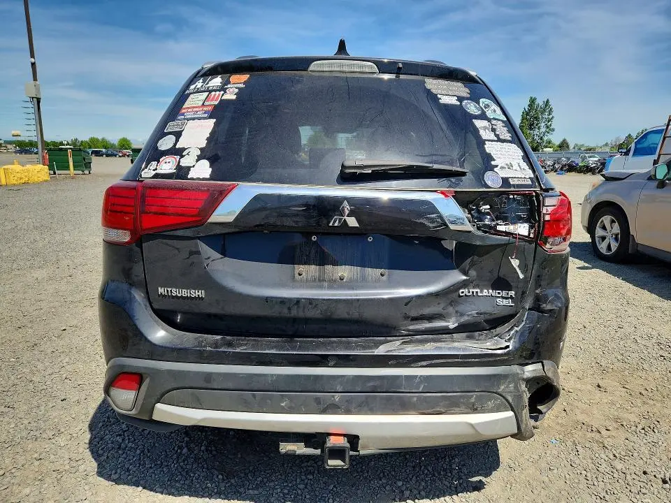 2018 MITSUBISHI OUTLANDER SE  