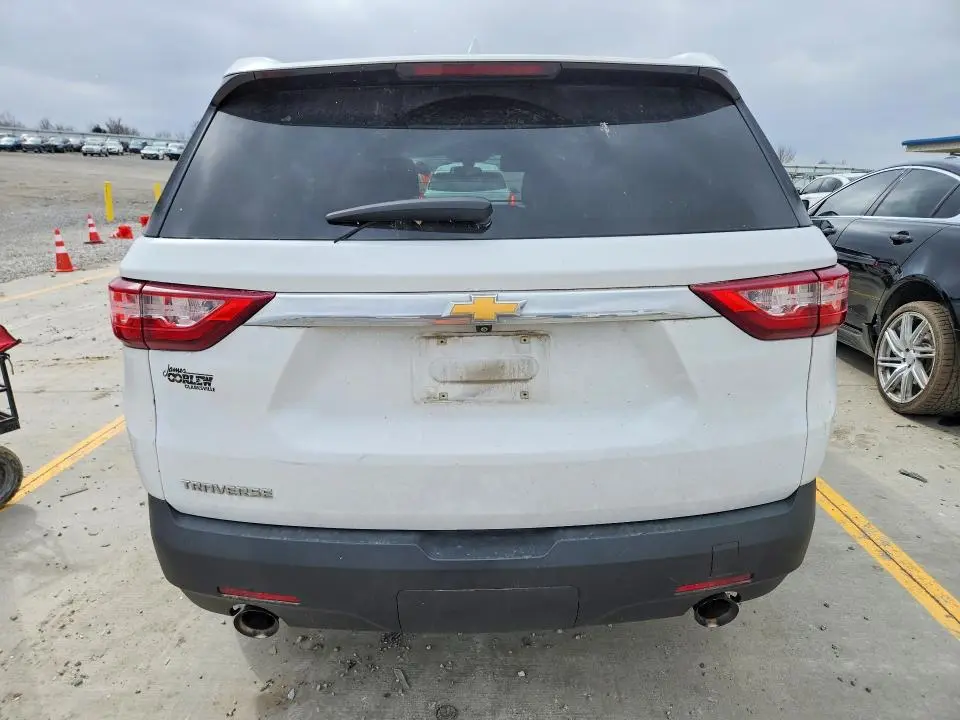 2021 CHEVROLET TRAVERSE LS  