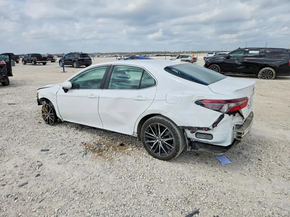 2023 TOYOTA CAMRY SE  
