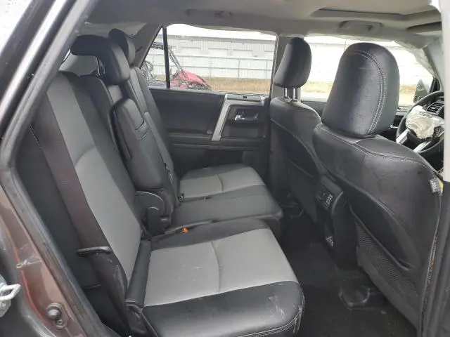 2023 TOYOTA 4RUNNER SE  