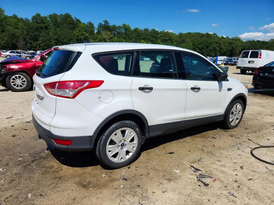 2016 FORD ESCAPE S  