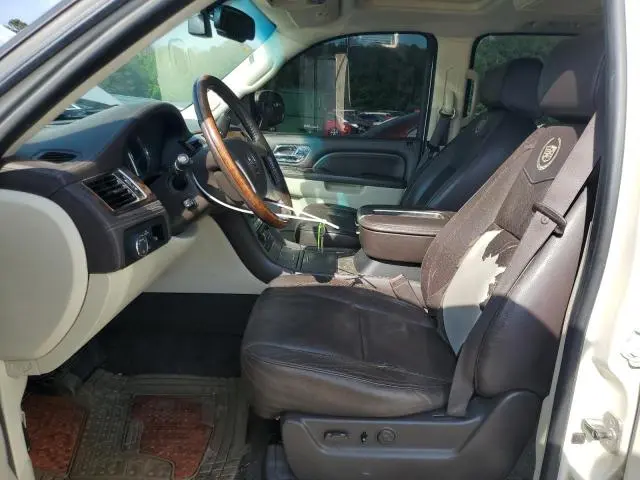 2011 CADILLAC ESCALADE ESV PLATINUM