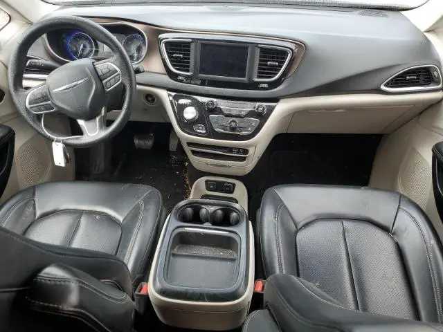 2020 CHRYSLER VOYAGER LXI  