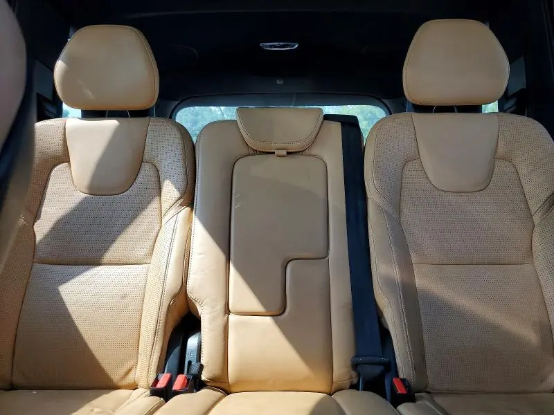 2018 VOLVO XC90 T6  