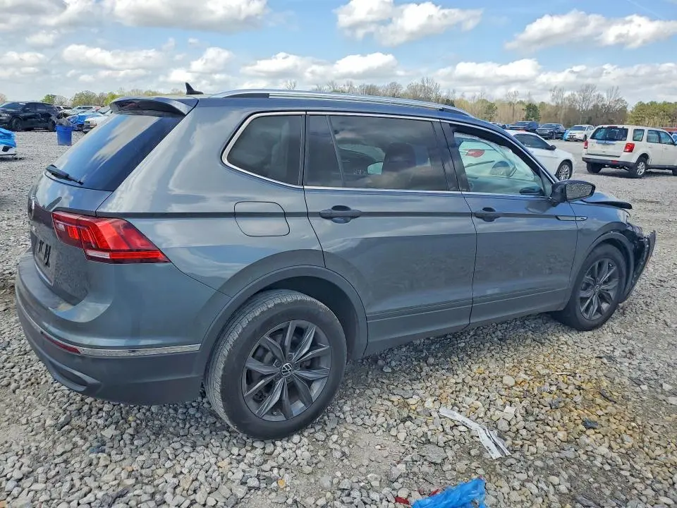2022 VOLKSWAGEN TIGUAN SE  