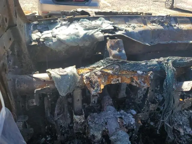 2020 NISSAN TITAN SV  