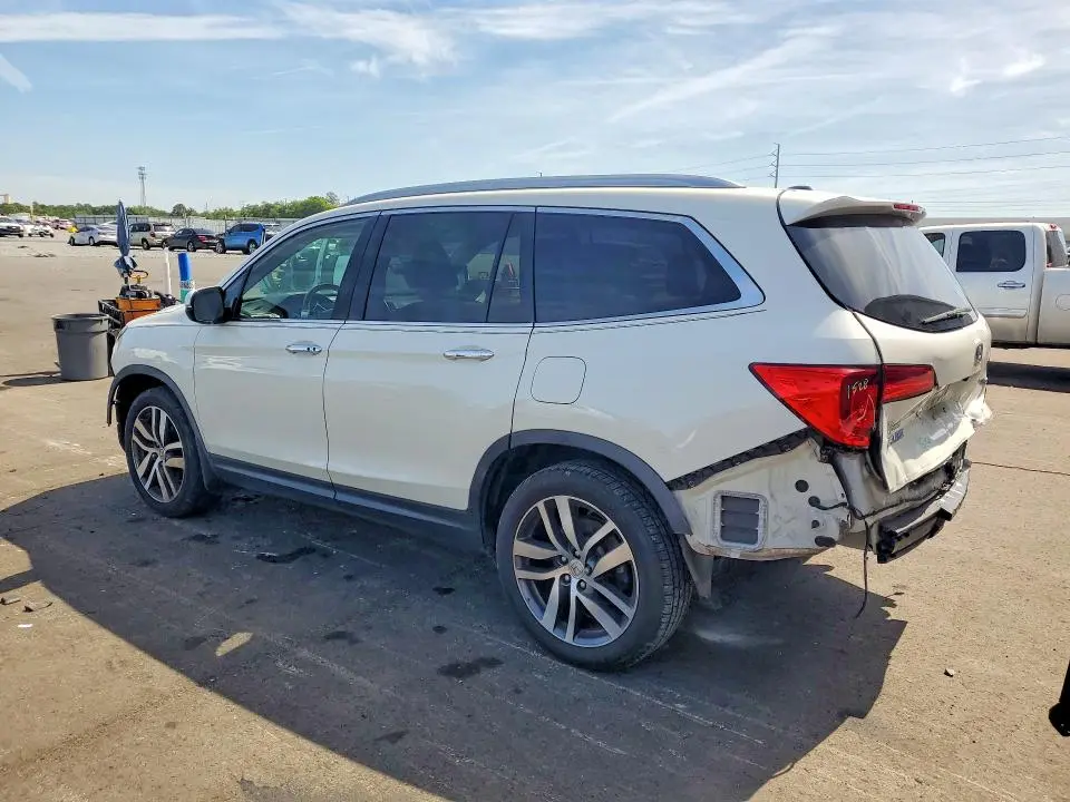 2017 HONDA PILOT TOURING  