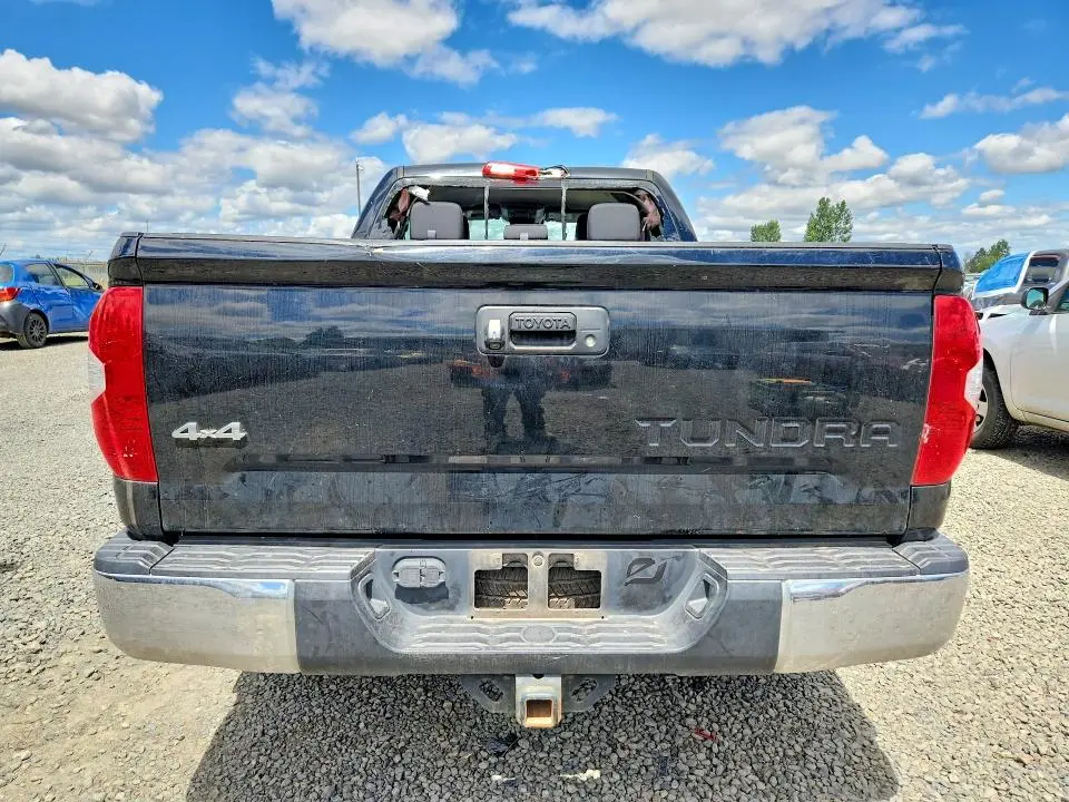 2018 TOYOTA TUNDRA SR5  
