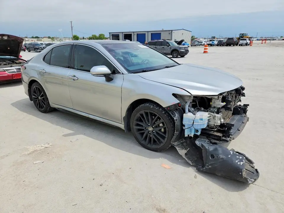 2021 TOYOTA CAMRY CE V6  