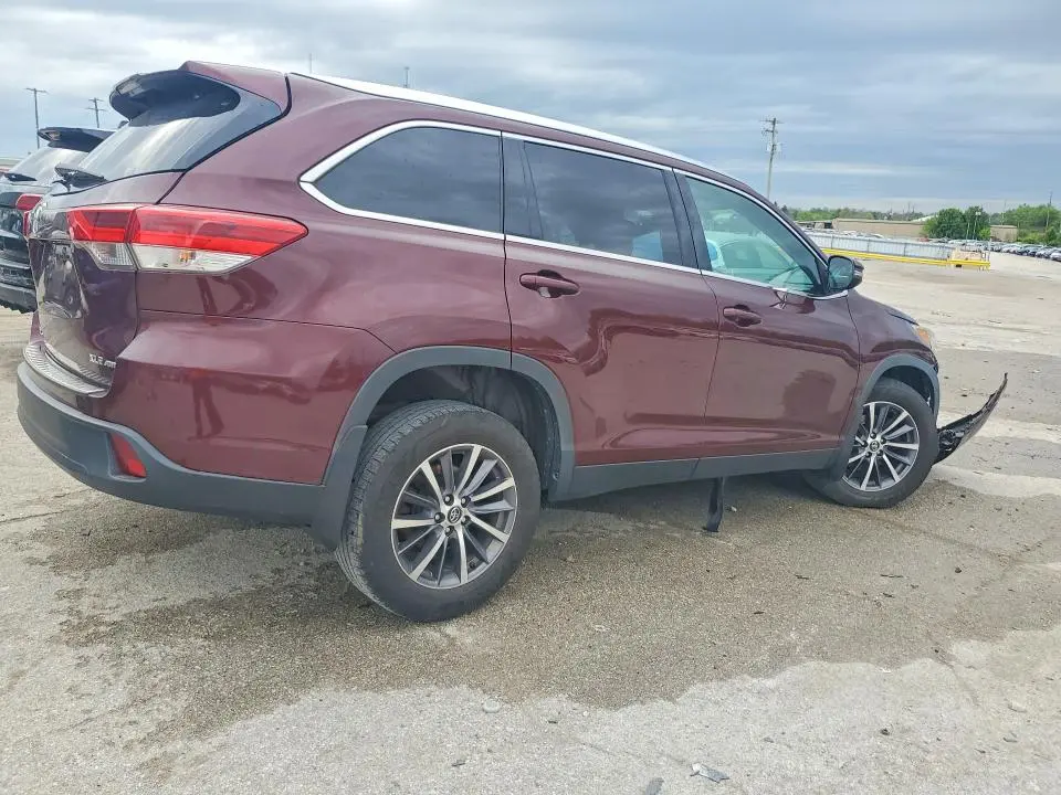 2019 TOYOTA HIGHLANDER XLE  