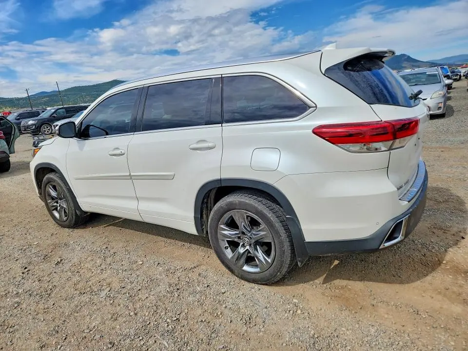 2017 TOYOTA HIGHLANDER LIMITED PLATINUM  