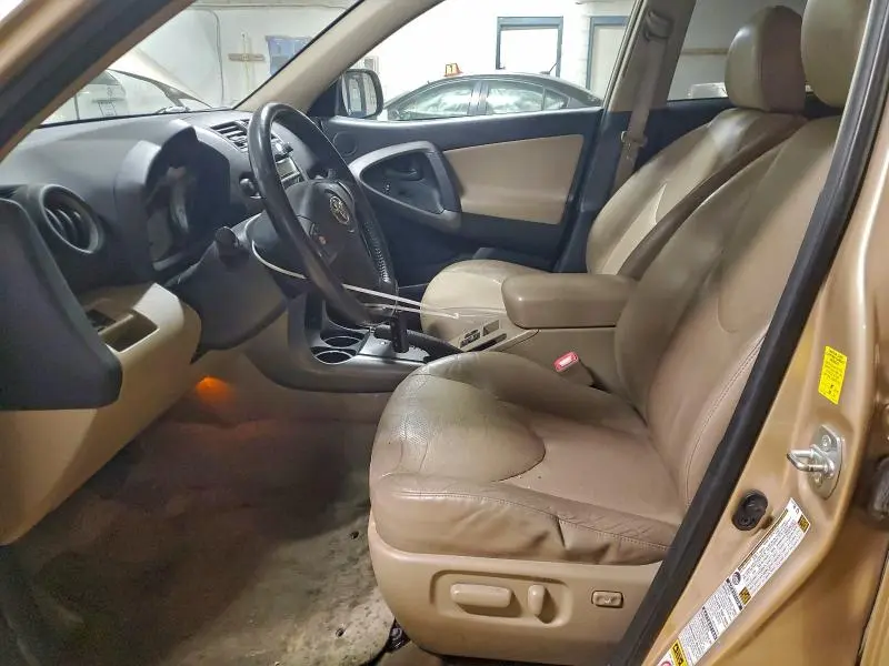 2010 TOYOTA RAV4 LIMITED  