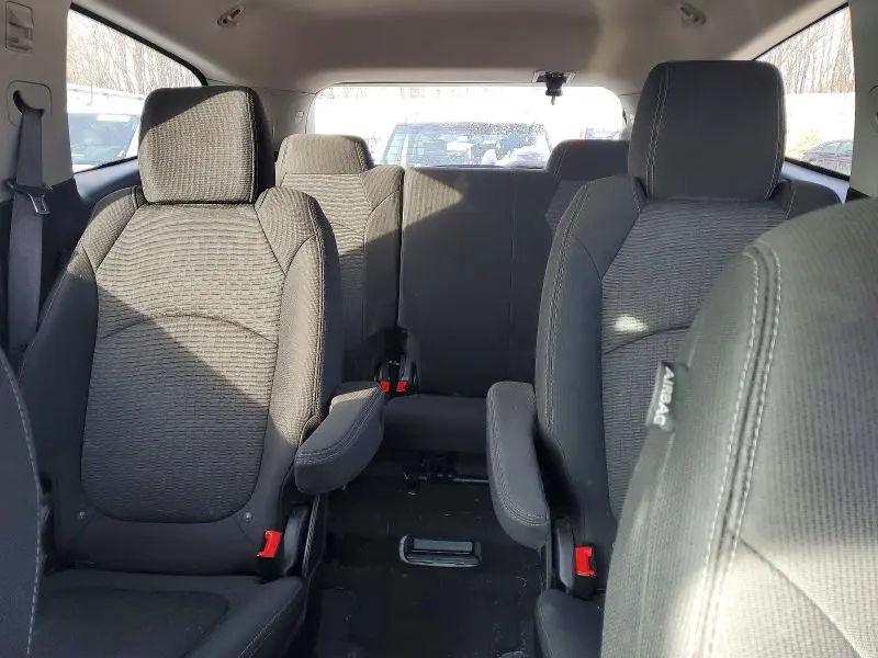 2015 CHEVROLET TRAVERSE LT  