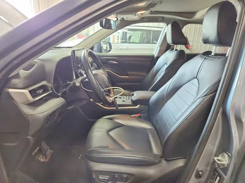 2021 TOYOTA HIGHLANDER HYBRID XLE  