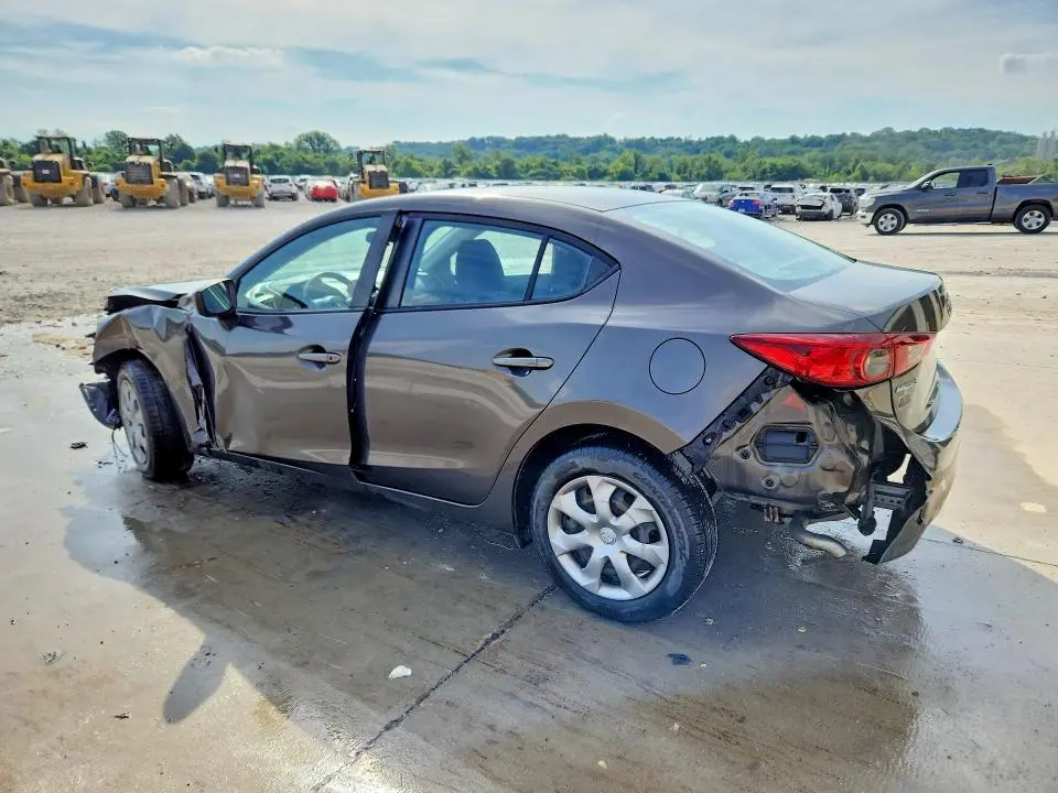 2015 MAZDA 3 SV  